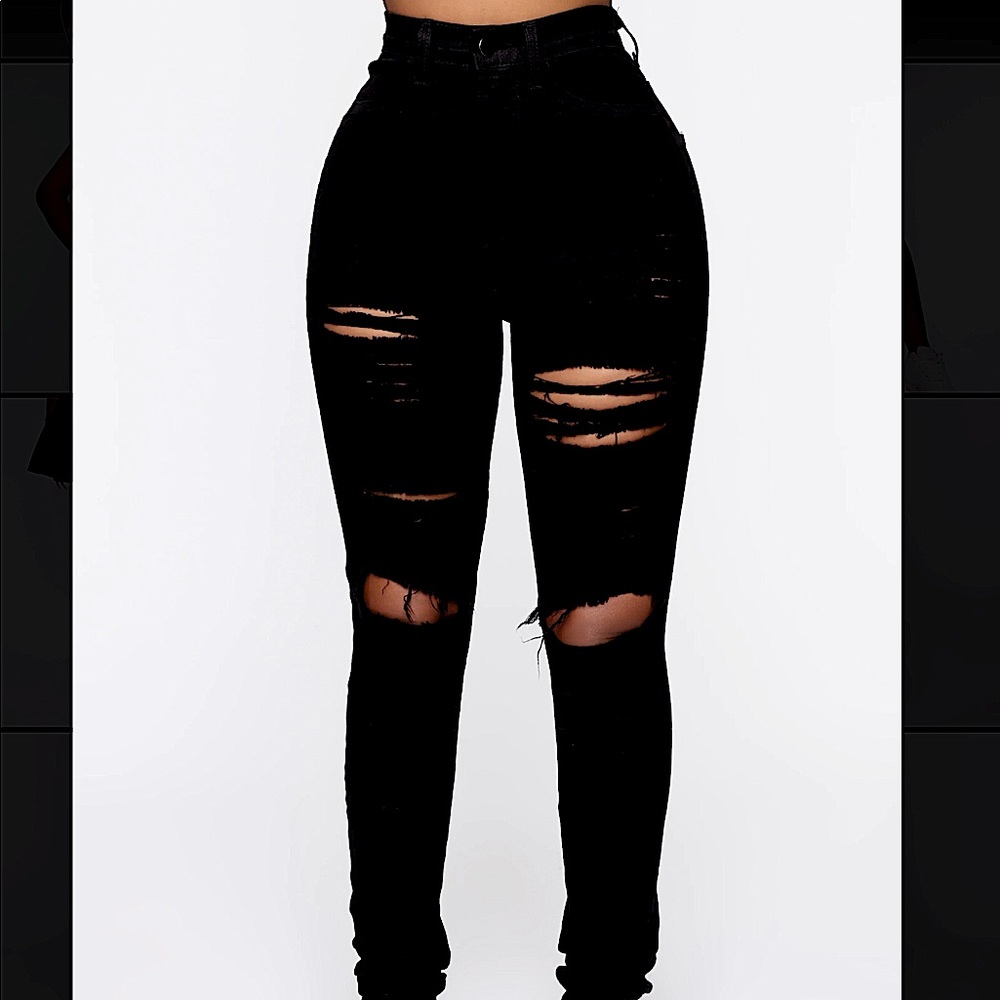 Fashion Nova Blanched Jeans- Black | size 11 |
